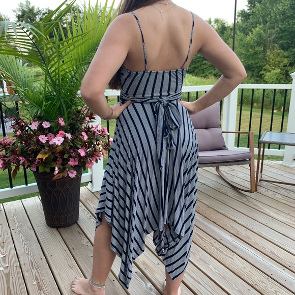 Host Pick Boho Navy & White Flowy Comfy Wrap Dress - Picture 5 of 5